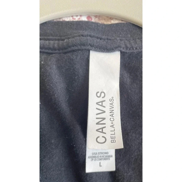 And she lived happily ever after Womens T Shirt Size Large Silhouette Hiking - Picture 7 of 7